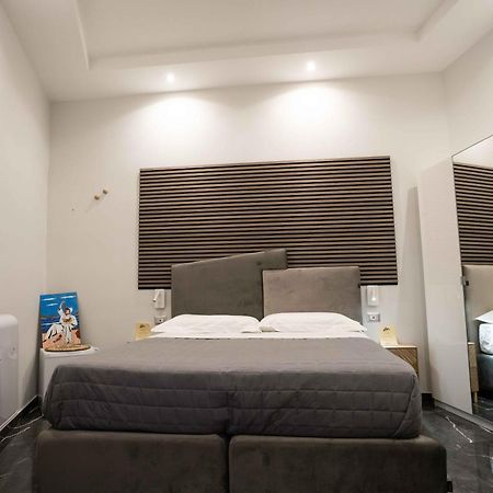 Worldwidesuites Napoli Esterno foto