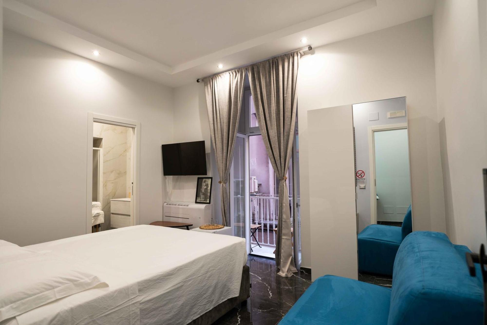 Worldwidesuites Napoli Esterno foto