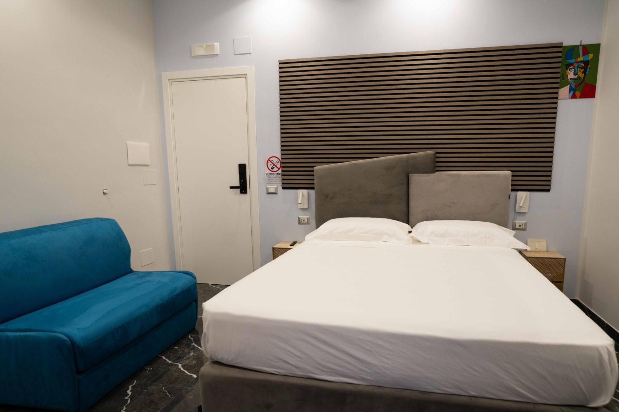 Worldwidesuites Napoli Esterno foto