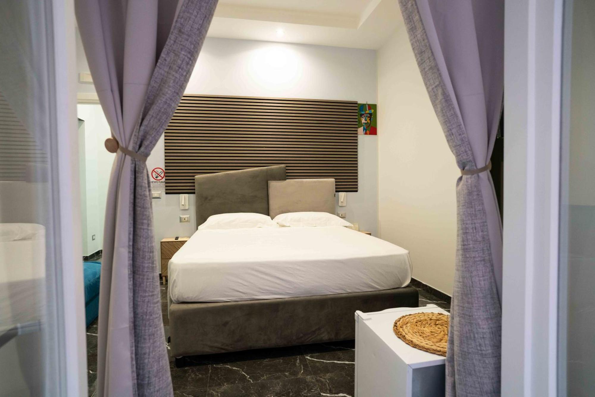 Worldwidesuites Napoli Esterno foto